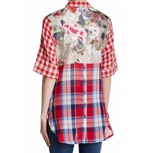 Aratta NWOT red women’s size S Embroidered Rose